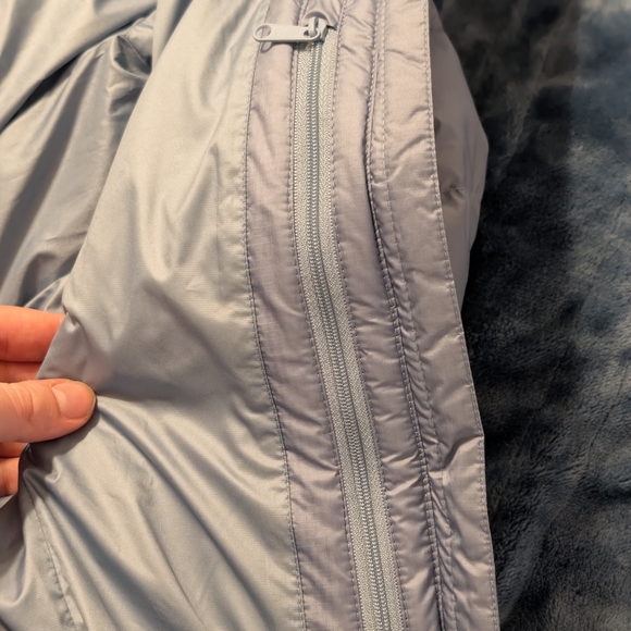 NWOT Quince Blue Lightweight Packable Hooded Puffer Jacket Down Filled Medium - Picture 7 of 11